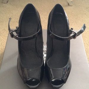 Black patent Mary Jane